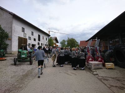 2019-04-28 Maibaumaufstellen Thambach