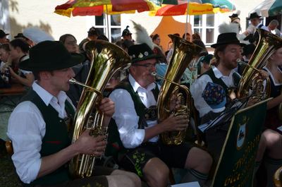 2024-04-28 Maibaum Thambach