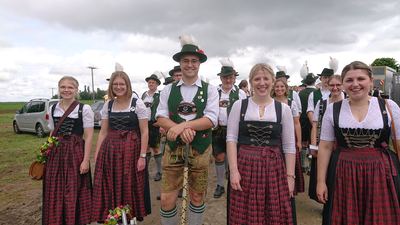 2024-06-09 Dirndlschaftsfest Hohenlinden