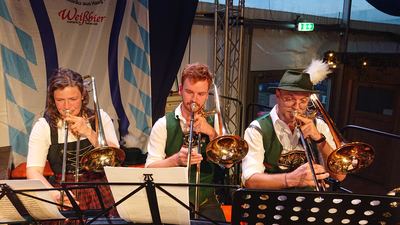 2024-10-06 Haager Herbstfest Abzapfen